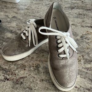 Johnston and Murphy Callie Oxford pewter metallic kid suede.  Size 8.5.